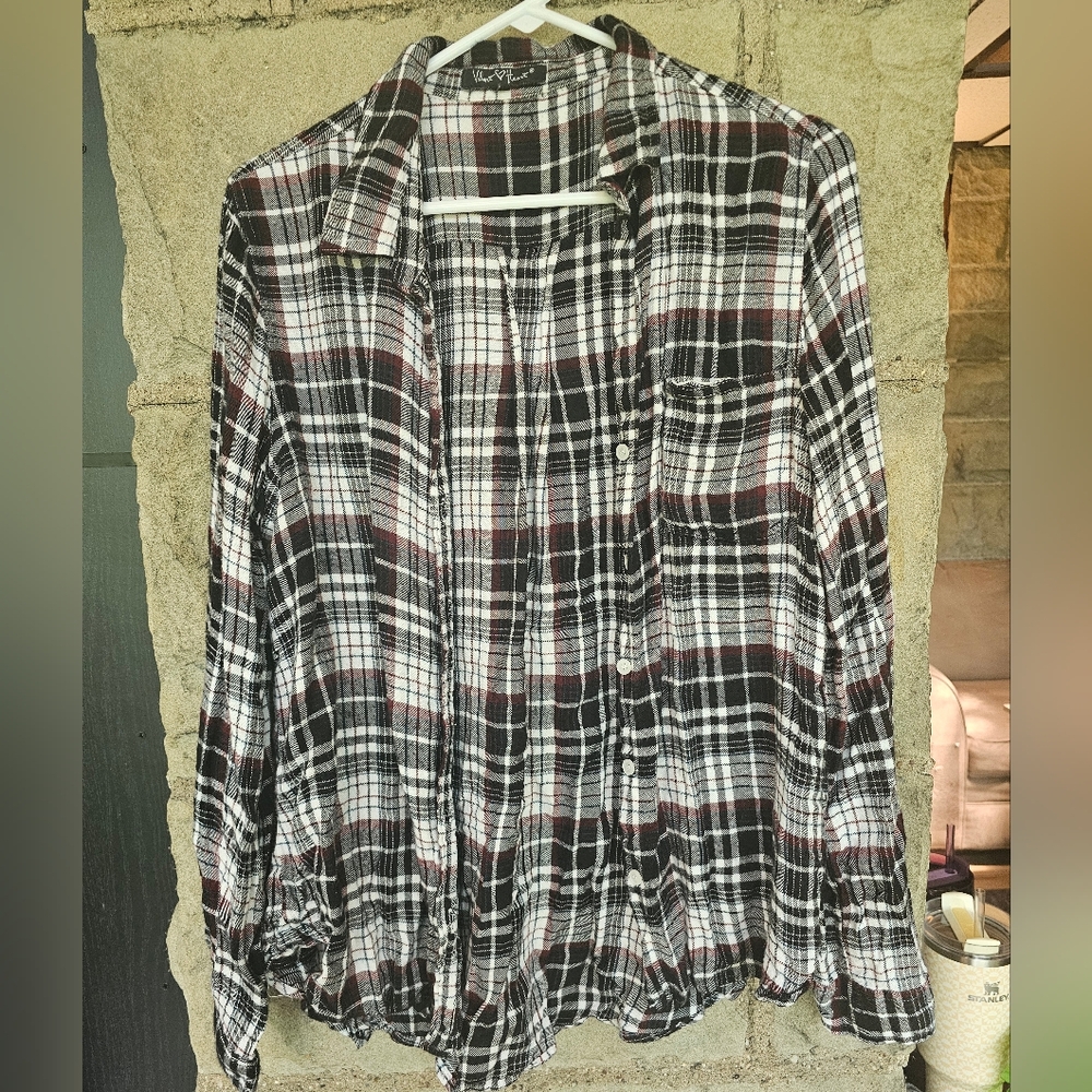 Velvet Heart Black and White Plaid Button Down Shirt